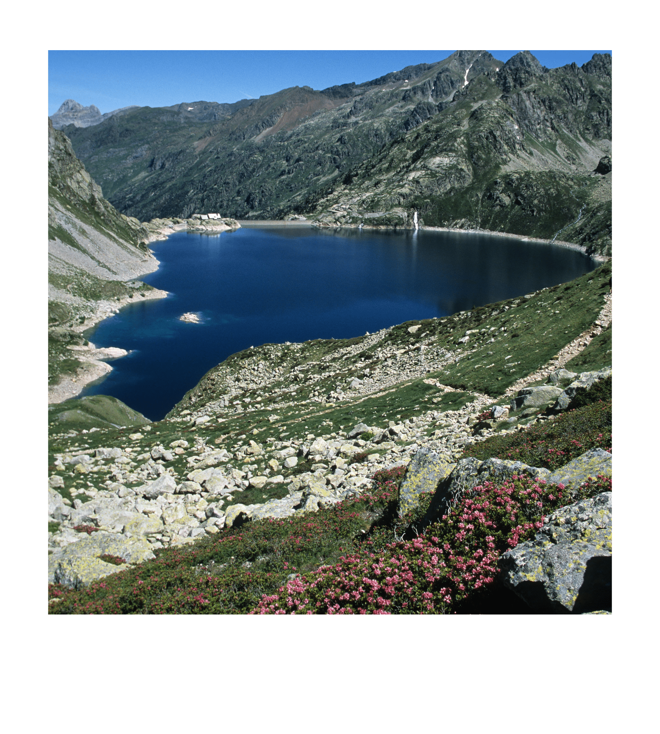 Lac dans les Hautes Alpes