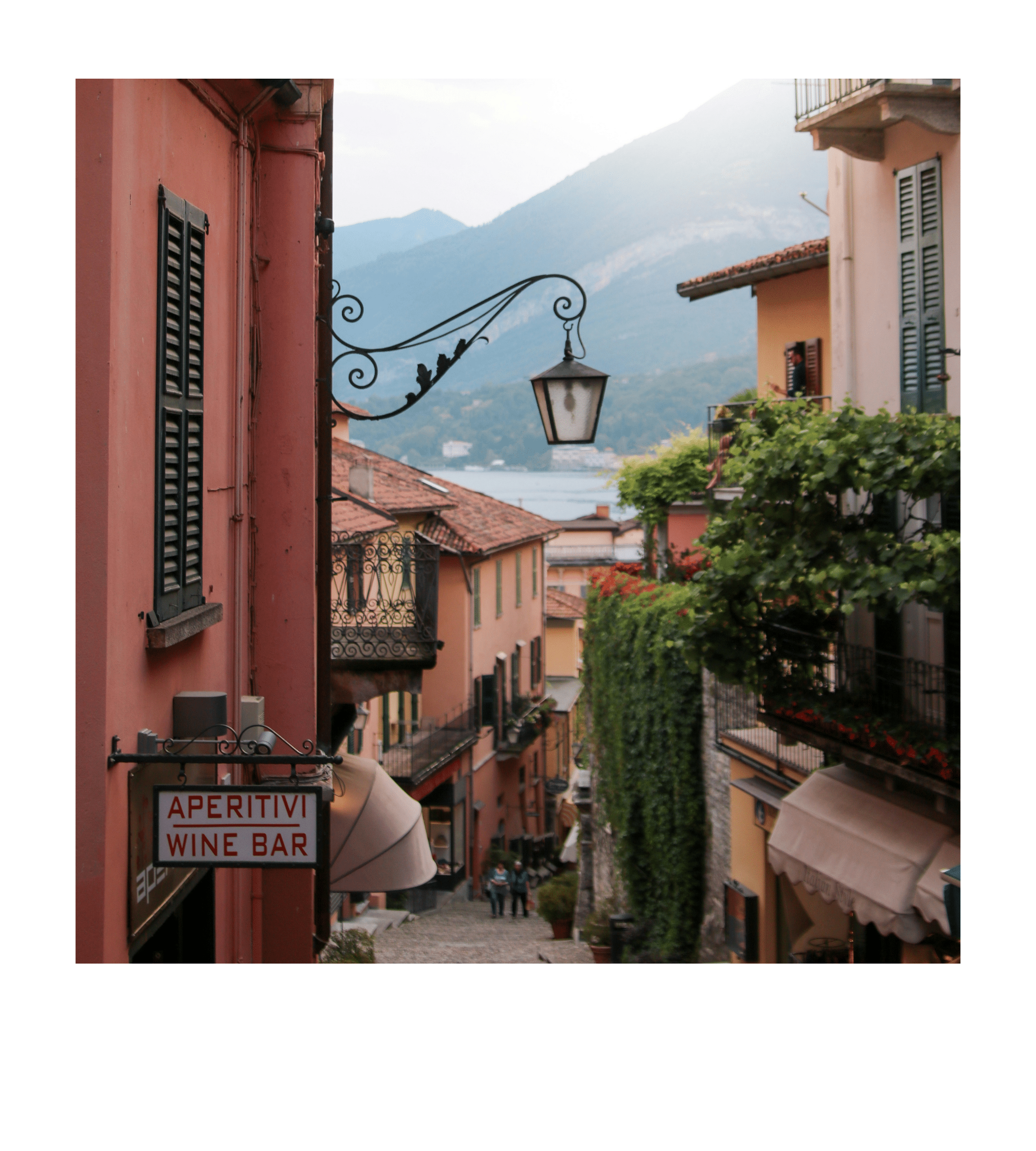 Ruelle avec vue sur le lac - Voyage à Milan et au Lac de Côme