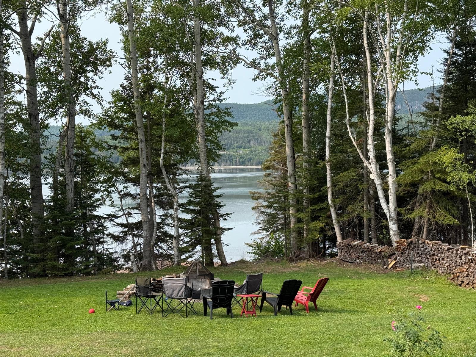 Notre location au bord de la baie de Gaspé, à proximité du Parc Forillon (Gaspésie)